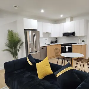 Brand New Deluxe 2 Bedroom With Ac & Den Apartment