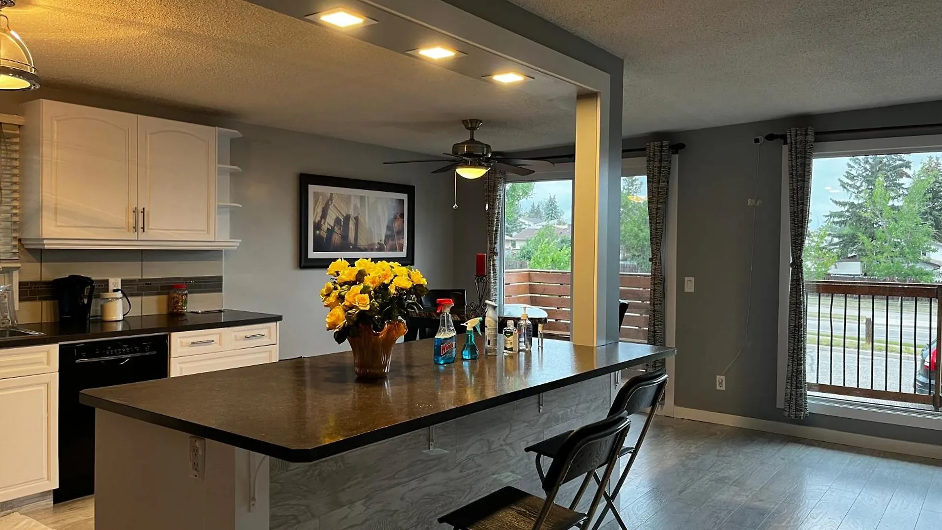 Homestay Hunter' S New Home! Calgary Canada