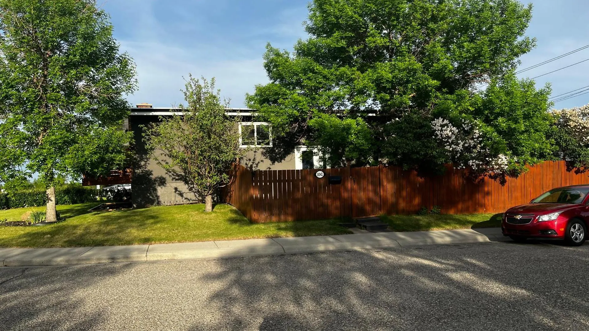 Hunter' S New Home! Calgary